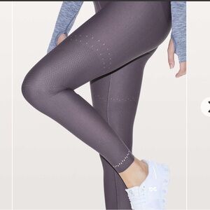 [8] 2018 Lululemon Athletica Zoned In Tight *27" Moonphase Metallic Grey EUC